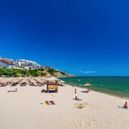 Royal Palm 84 公寓 *