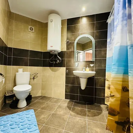 Royal Palm 84 公寓